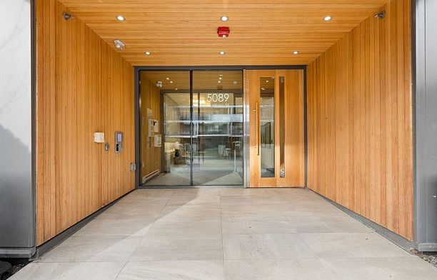 205 5089 Quebec Street Main