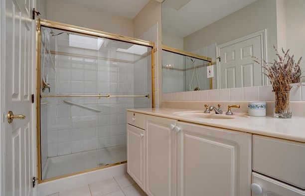 402 3621 W 26th Avenue Dunbar