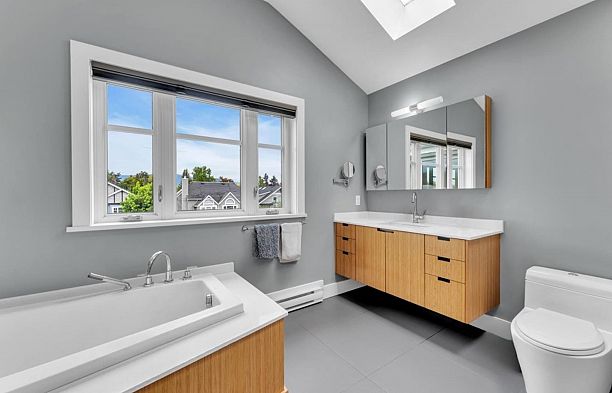 57 W 17th Avenue Cambie