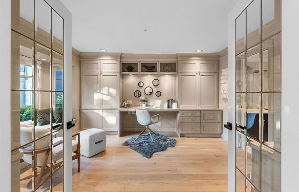 2318 Oliver Crescent Arbutus