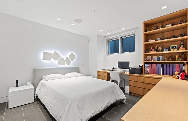 2705 W 30th Avenue MacKenzie Heights