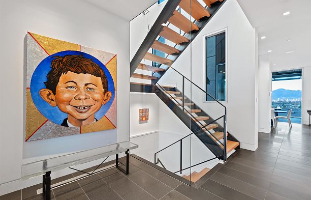 2705 W 30th Avenue MacKenzie Heights