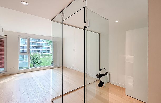 301 7128 Adera Street South Granville