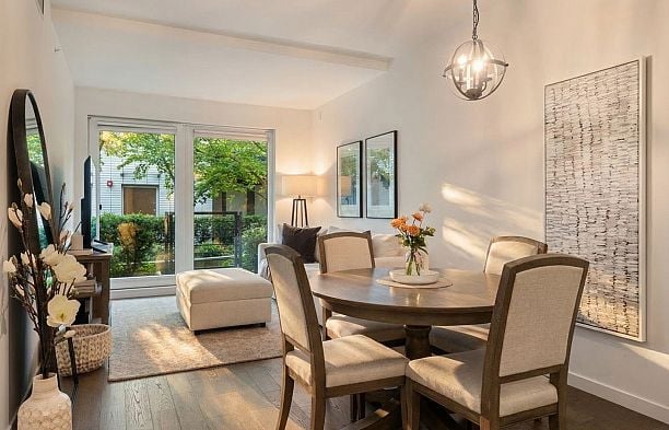 105 5383 Cambie Street Cambie