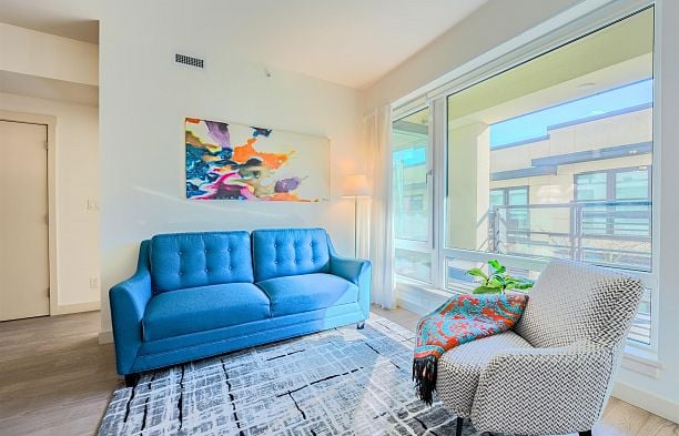 208 4408 Cambie Street Cambie