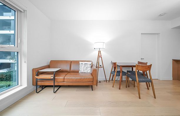 311 7228 Adera Street South Granville