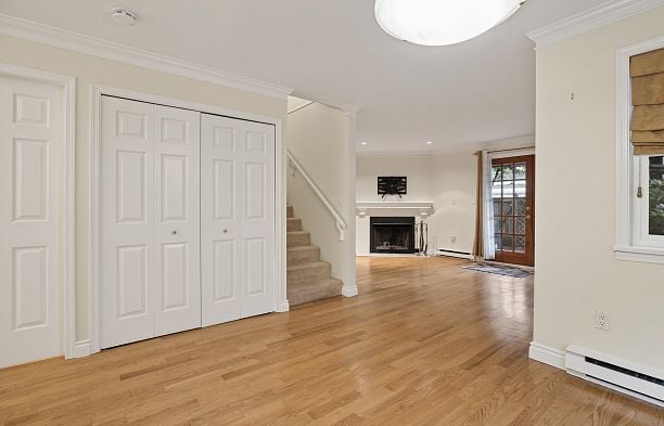 4 3301 W 16th Avenue Kitsilano