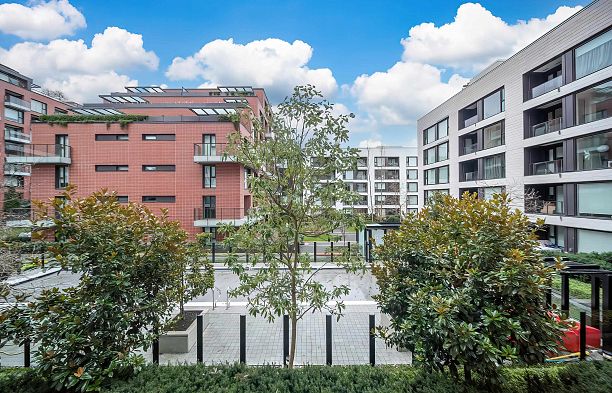 311 7228 Adera Street South Granville