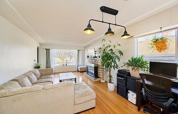 50 E 37th Avenue Main