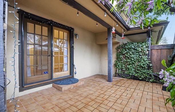 4 3301 W 16th Avenue Kitsilano