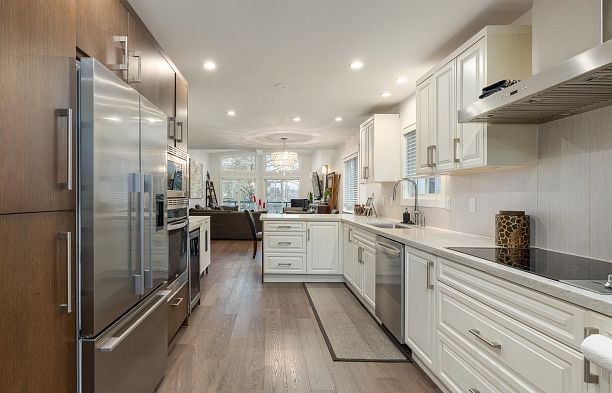 6360 Sophia Street Main