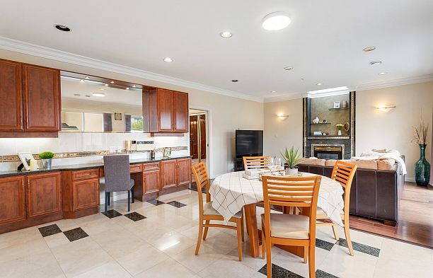 1088 W 42nd Avenue South Granville