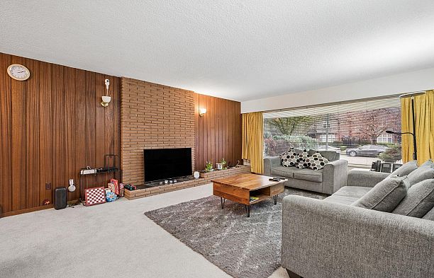 5606 Willow Street Cambie