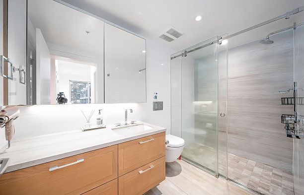 311 7228 Adera Street South Granville