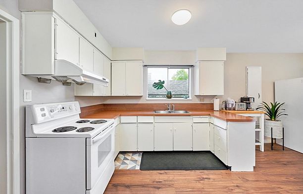 50 E 37th Avenue Main