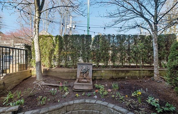 978 W 16th Avenue Cambie