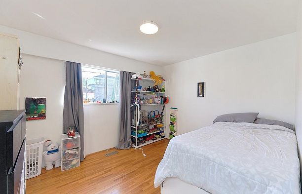 50 E 37th Avenue Main