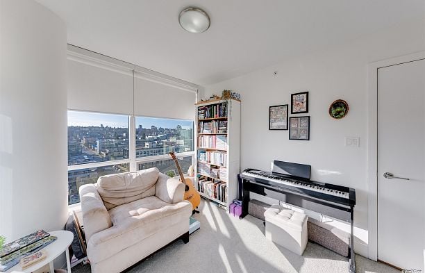 1507 1788 Columbia Street False Creek