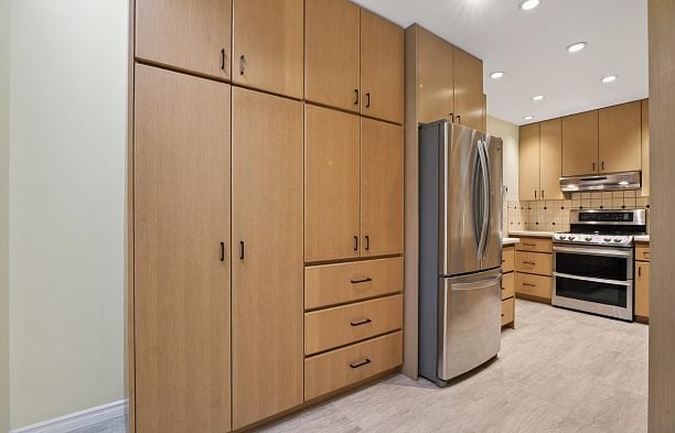 4 3301 W 16th Avenue Kitsilano