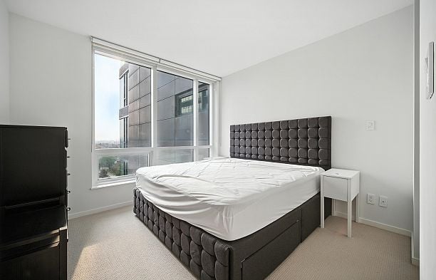 1502 8588 Cornish Street S.W. Marine