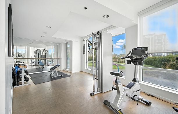 1502 8588 Cornish Street S.W. Marine