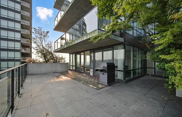 1502 8588 Cornish Street S.W. Marine