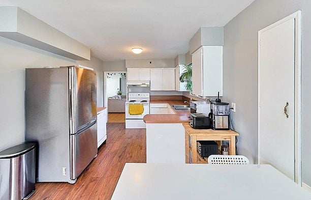 50 E 37th Avenue Main