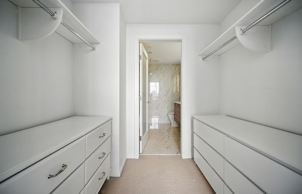 1502 8588 Cornish Street S.W. Marine