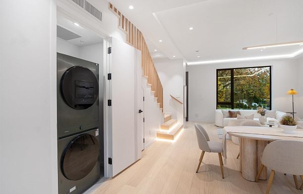 2 1595 W 66th Avenue S.W. Marine