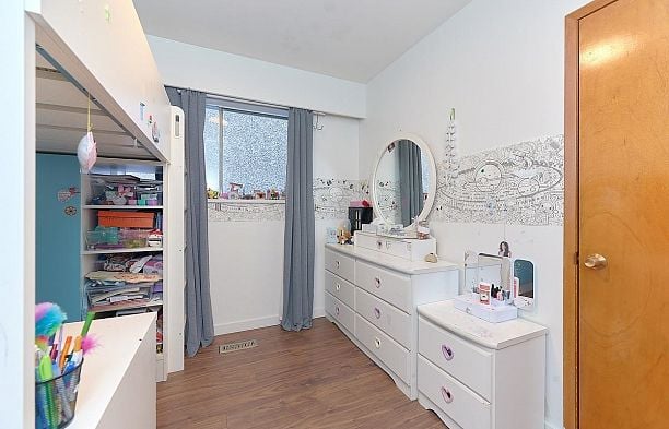 50 E 37th Avenue Main