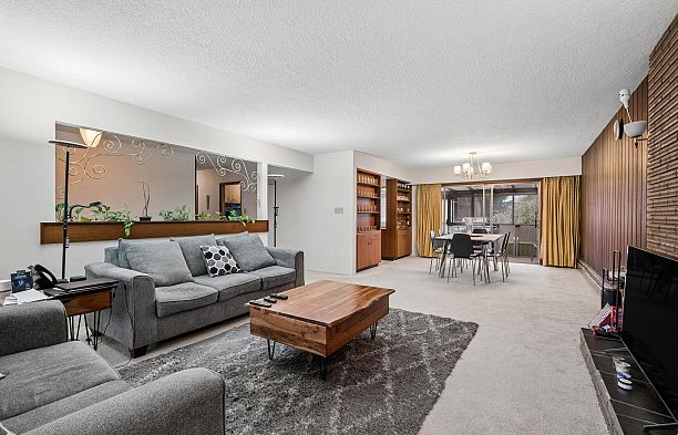 5606 Willow Street Cambie