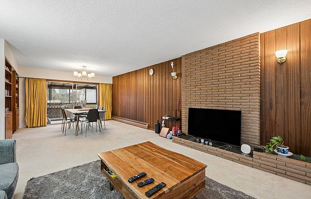 5606 Willow Street Cambie