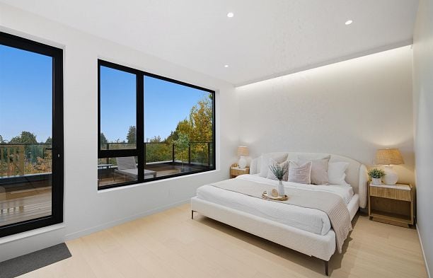 1 1595 W 66th Avenue S.W. Marine