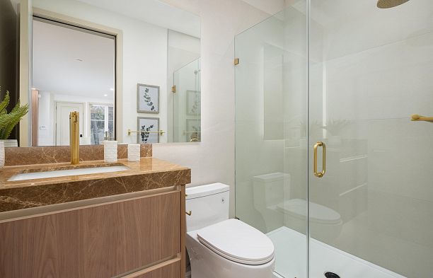 6664 Balsam Street S.W. Marine