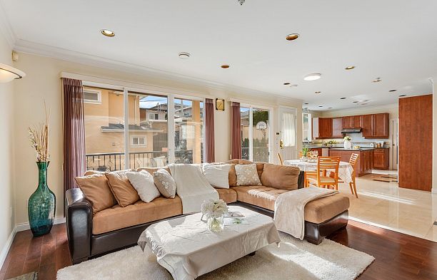 1088 W 42nd Avenue South Granville