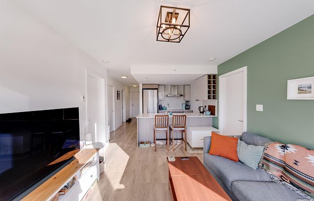 1507 1788 Columbia Street False Creek