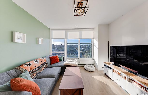 1507 1788 Columbia Street False Creek