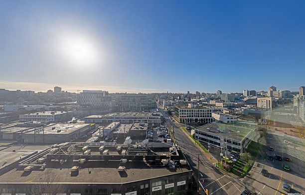 1507 1788 Columbia Street False Creek