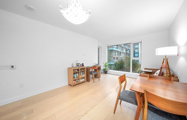 311 7228 Adera Street South Granville