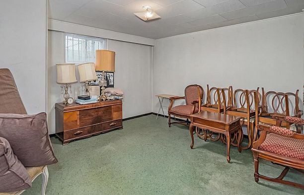 5433 Ash Street Cambie