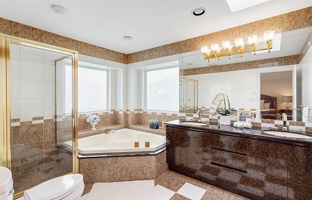 1088 W 42nd Avenue South Granville