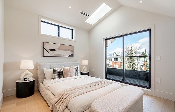 1 372 E 37th Avenue Main