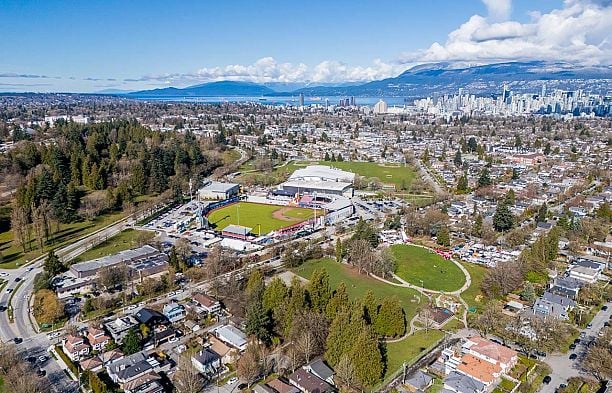 1 372 E 37th Avenue Main