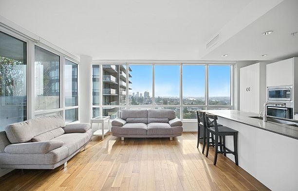 1502 8588 Cornish Street S.W. Marine