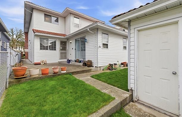 66 E 47th Avenue Main