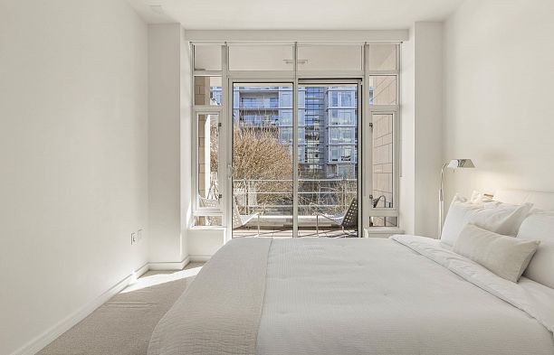 407 77 Walter Hardwick Avenue False Creek