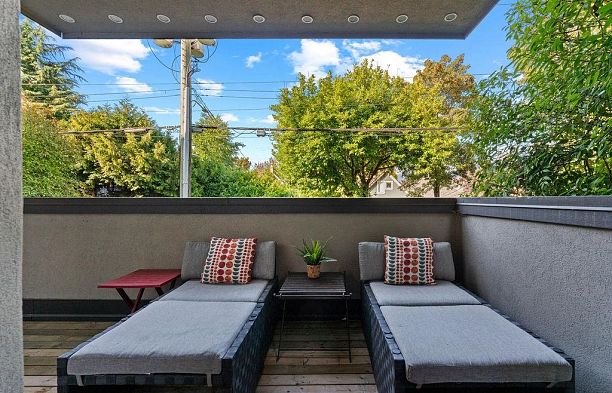 103 1963 W 3rd Avenue Kitsilano