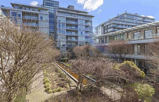 407 77 Walter Hardwick Avenue False Creek