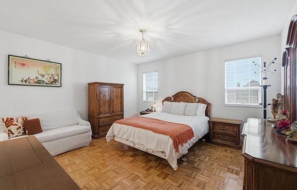 66 E 47th Avenue Main