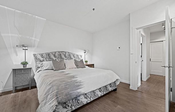 103 1963 W 3rd Avenue Kitsilano